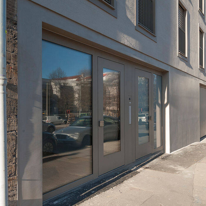 010_10_700pixel3HeNr8bzaBfwD