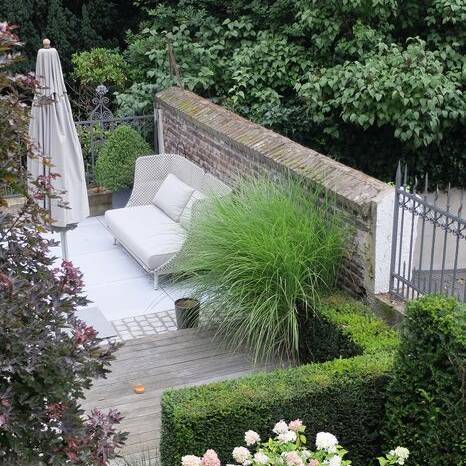 012-besgen_10_700pixeliXBQeGzRjRR9Q