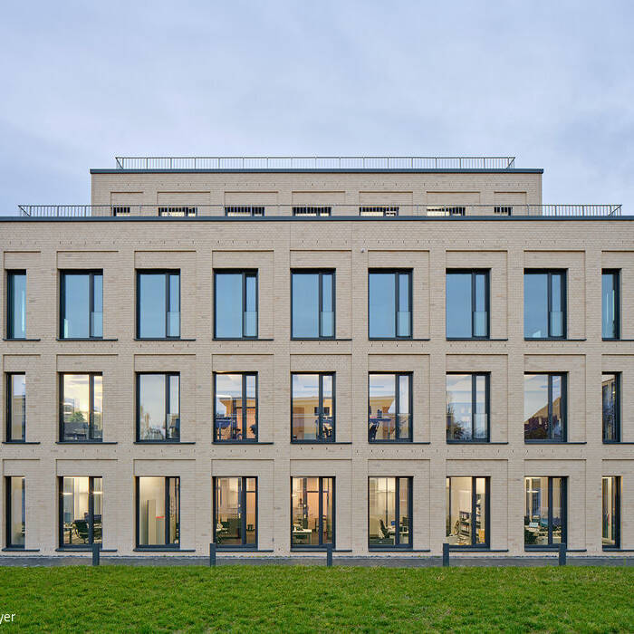 01_B19-005_Godesberger-Allee_CM-2030-098_BWS-Constantin-Meyer_15_700pixel