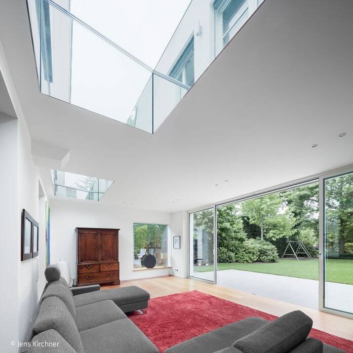 022_jk180614mon_15_700pixel