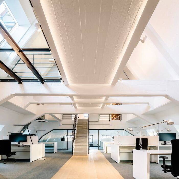 02_15_700pixelWfJMdySKhZN8U