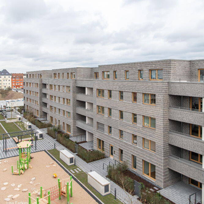 02_SFA_KoelnClouth_LisaFarkas_7293_700pixel