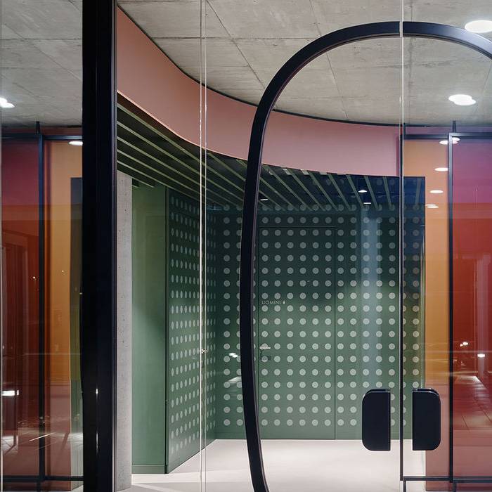 02_p1403_Object-Carpet-Restaurant-La-Visione_Braun_646-29-1_10_700pixel