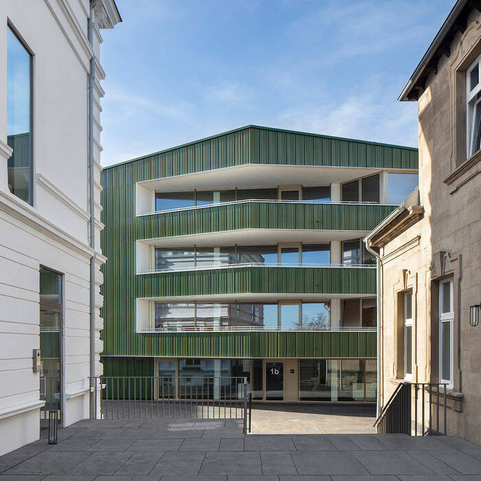 035_jk271022_15_700pixel