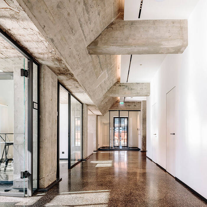 03_10_700pixeljAH4uAawJA1Wi