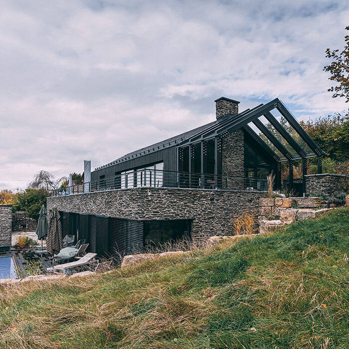 03_10_700pixelq9SL02Yw1nCbl