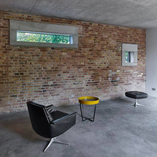 03_KR_Wollank_005_A4_300DPI_Wohnraum_mit_Fenster_Brandwand_700pixel