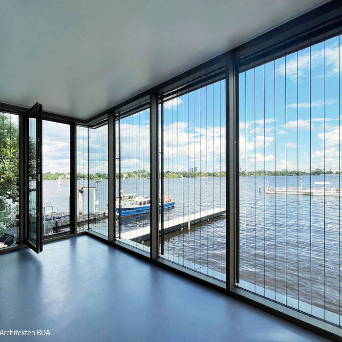 04_Fenster-mit-Alsterblick_-C-SKA_15_700pixel