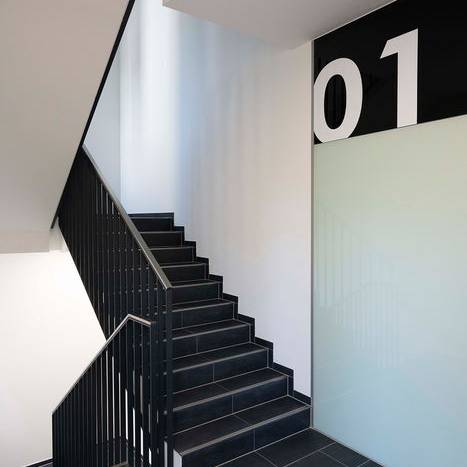 06_10_700pixelAcznu8o1l50LH