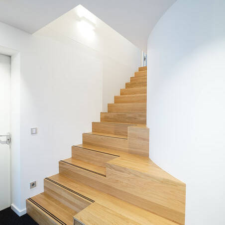 06_10_700pixelVqTKnngbQNeuE