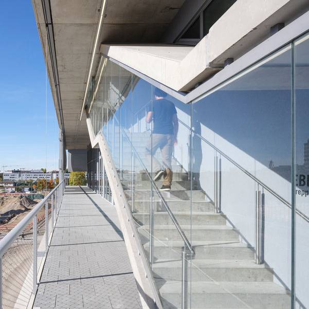 071_Werk12_-C-Ossip_1_10_700pixel