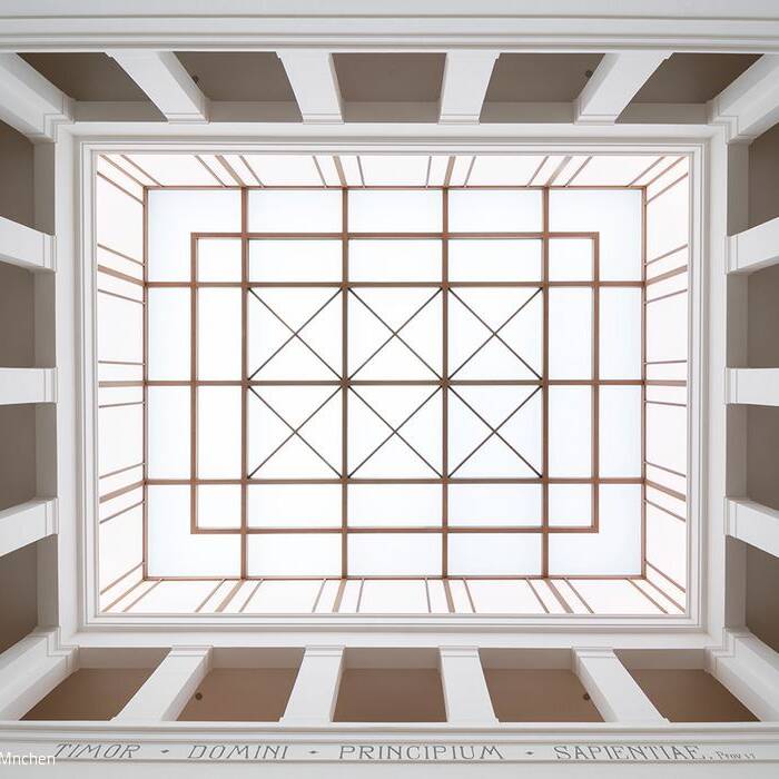 07_DiMu_AMuehling_0220186_10_700pixel