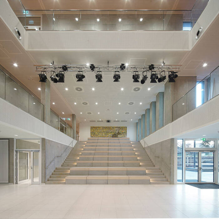 07_Sitzstufenanlage_u-a_15_700pixel