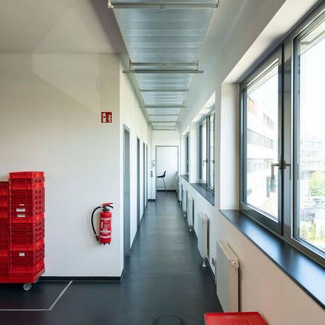 08_10_700pixel65xNqibIQ2AJw