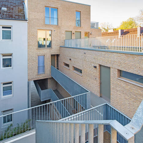 08_10_700pixelUr5SZVbXVZjs1