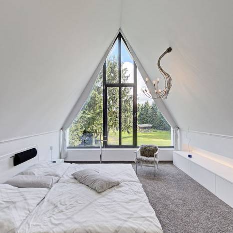 08_10_700pixelvLQ8Ve5UNiDlS