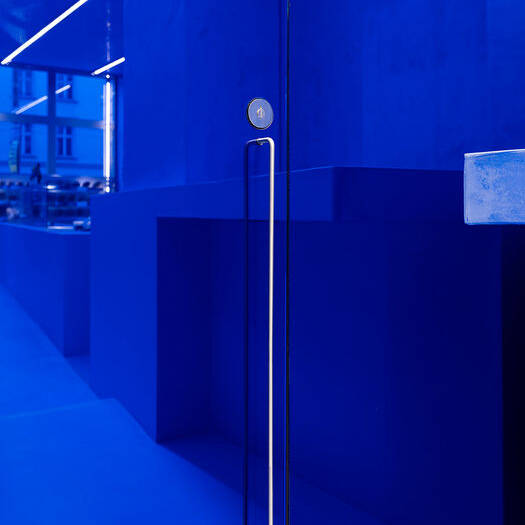 09-210829tm37_10_700pixel