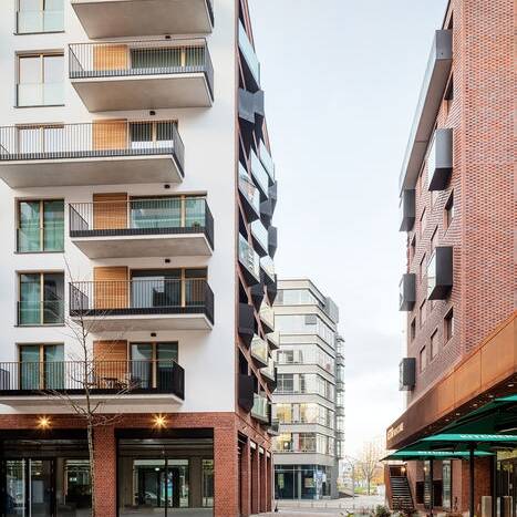 09_KPTN_blauraum__Marcus-Bredt_Piazza_10_700pixel