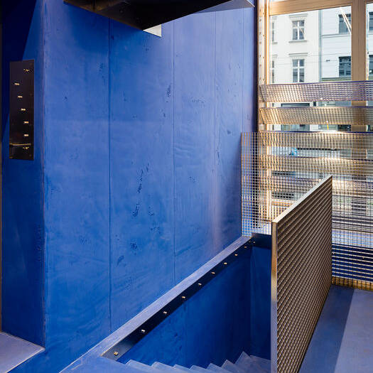 10-210829tm15_10_700pixel