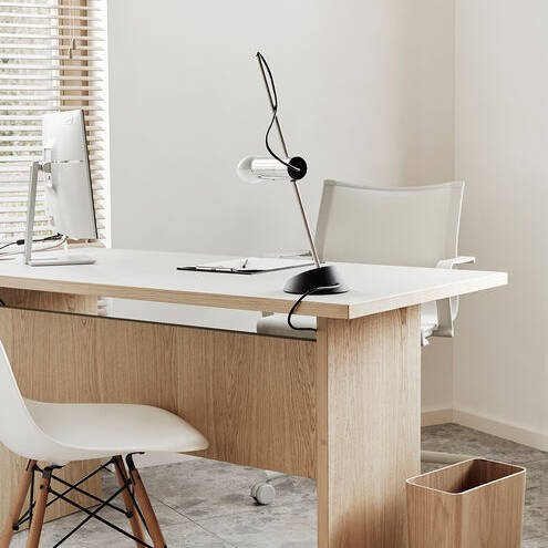 10_PEAM_Schreibtisch_F2_10_700pixel