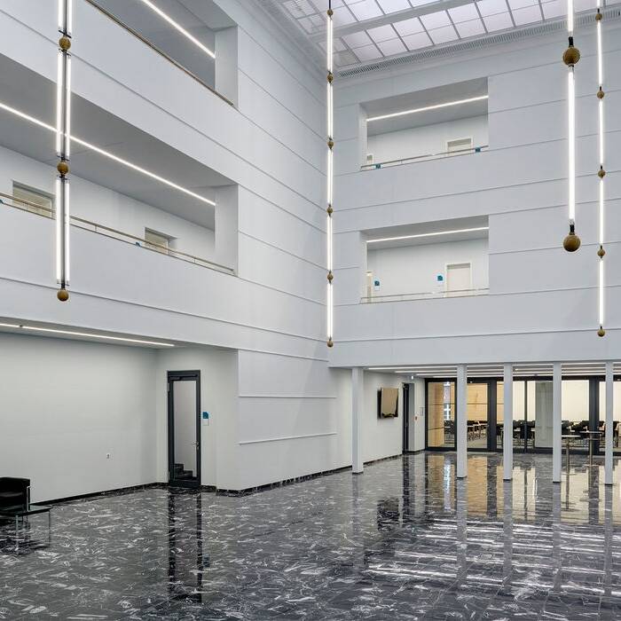 10a_191121_Lichthof_8938_15_700pixel