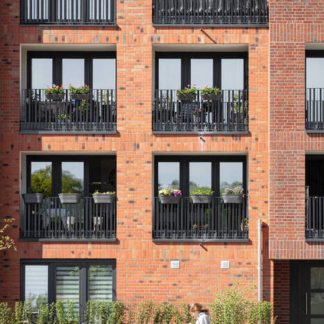 1116_MB_7456_10_700pixel