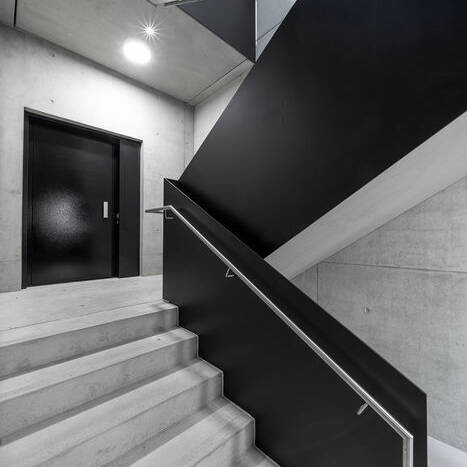 16_dasch-zu-rn-partner_Veranstaltungshalle-Kuppenheim_Treppenhaus_10_700pixel