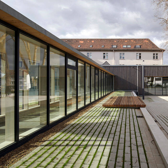 177BB20210317D0015_15_700pixel