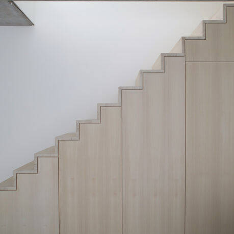 19_GOLD_F_Treppe-frontal_10_700pixel