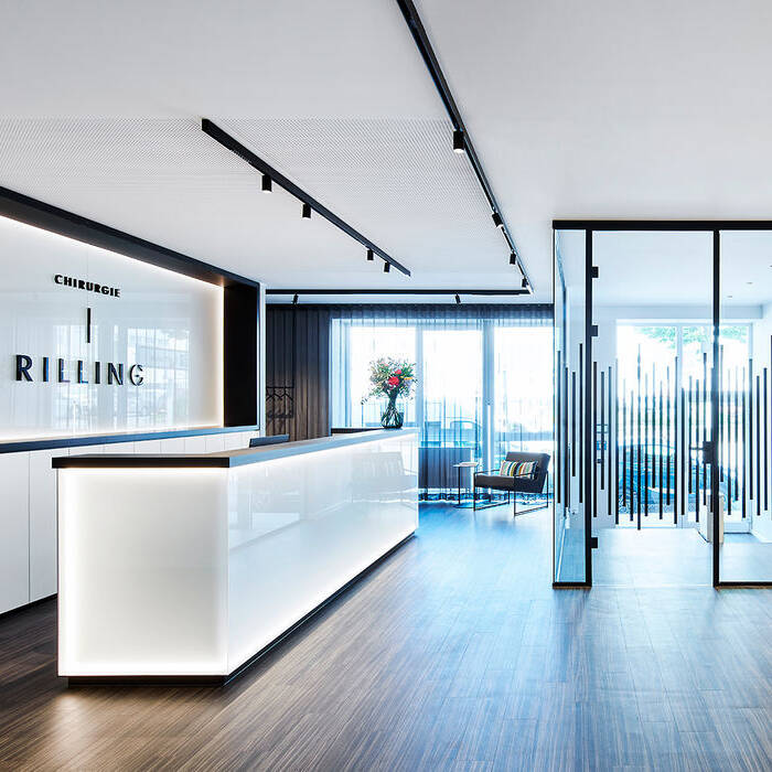 1_15_700pixeluyKKH4C4CceGu