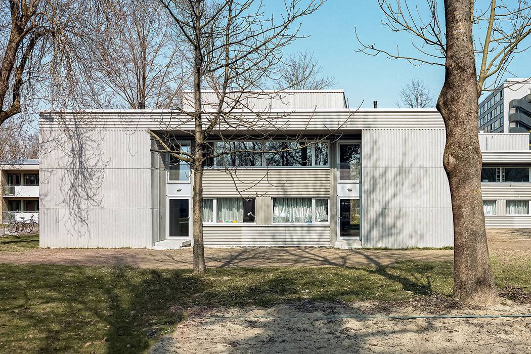 2003_studentenwerk_ext_06_11_19_700pixel