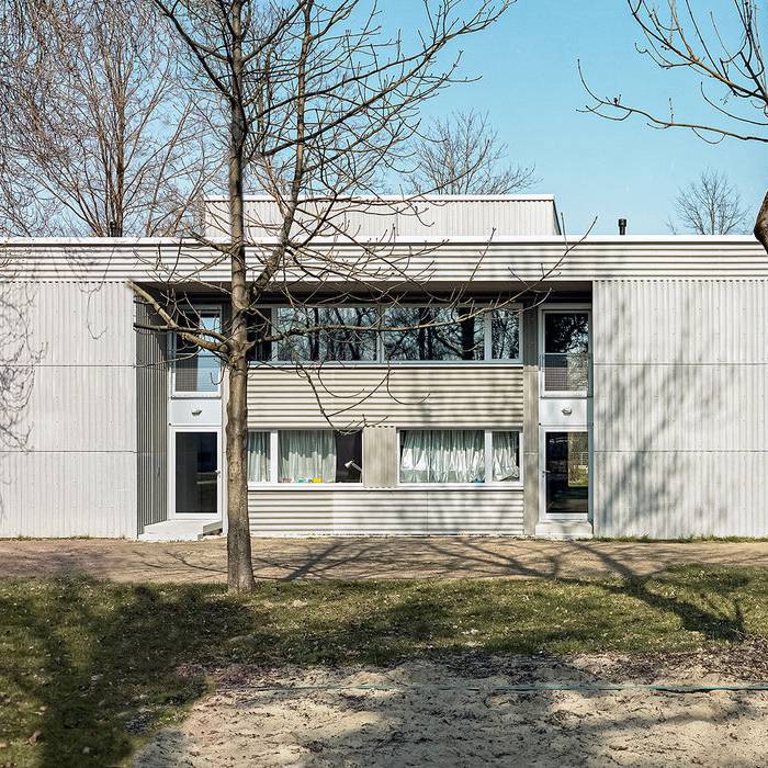 2003_studentenwerk_ext_06_11_19_700pixel