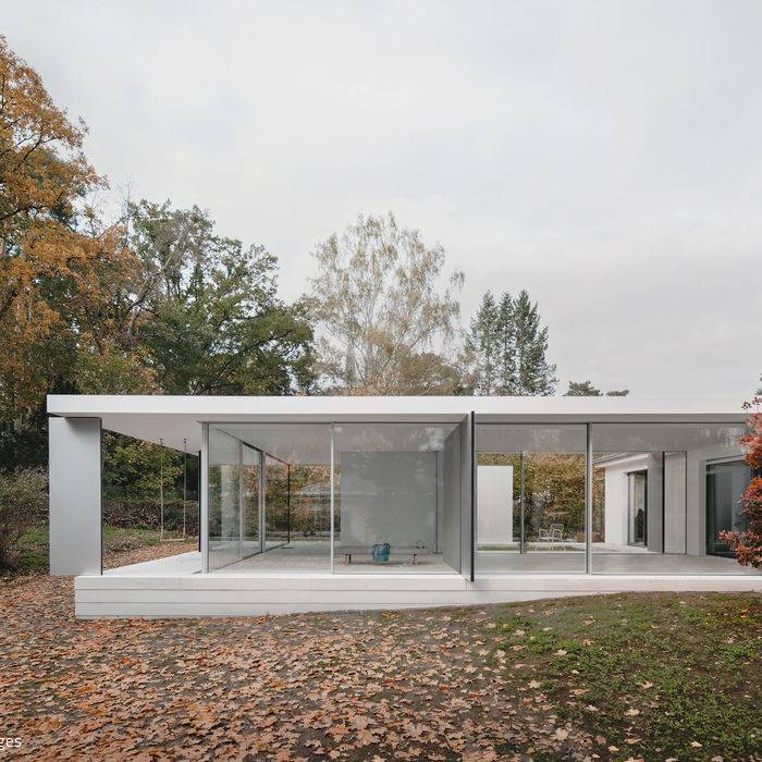 20-11-FAKT_070_Simon-Menges_HiRes_16_19_700pixelYSKra0ovI3mQV