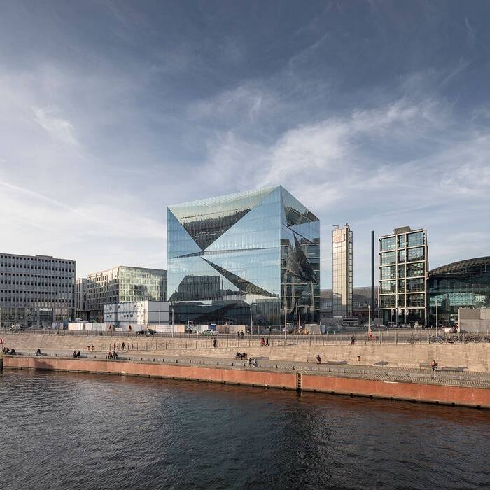 2020-02-17-caimmo-berlin-cube-001-h_19_700pixel