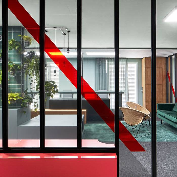 2020_-Studio-Komo-Thorit9029-Komp_15_700pixel