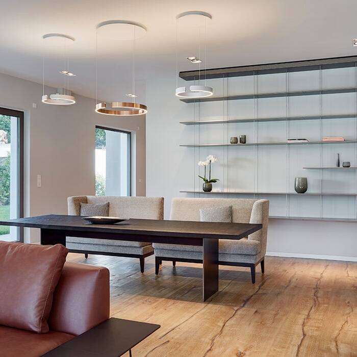 2047_M04_HE_10_700pixel