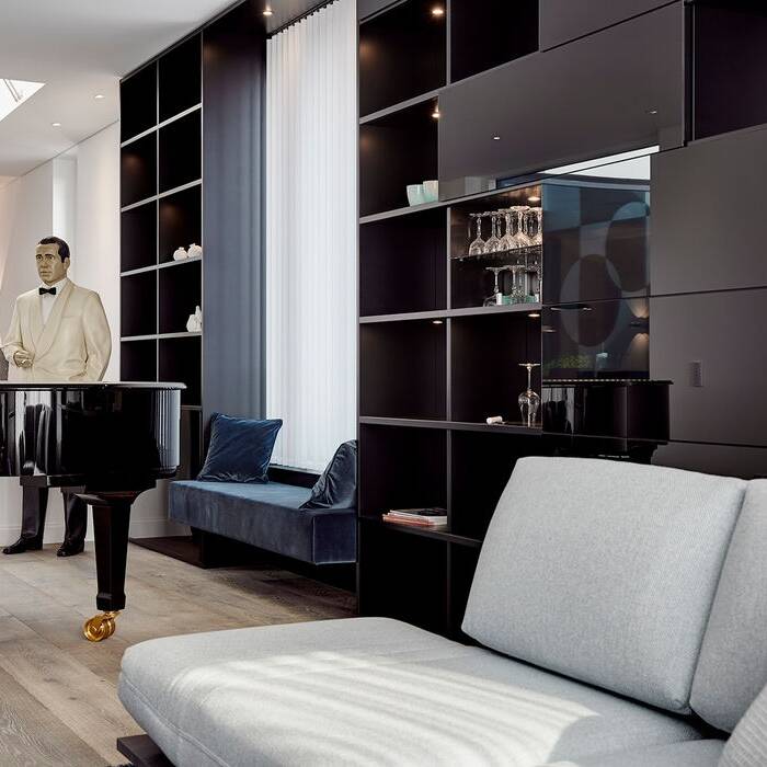 2049_M17_HE_15_700pixel