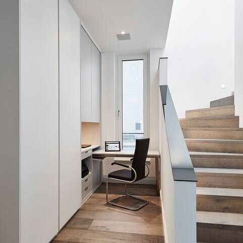 2049_M19C_HE_WEB_10_700pixel