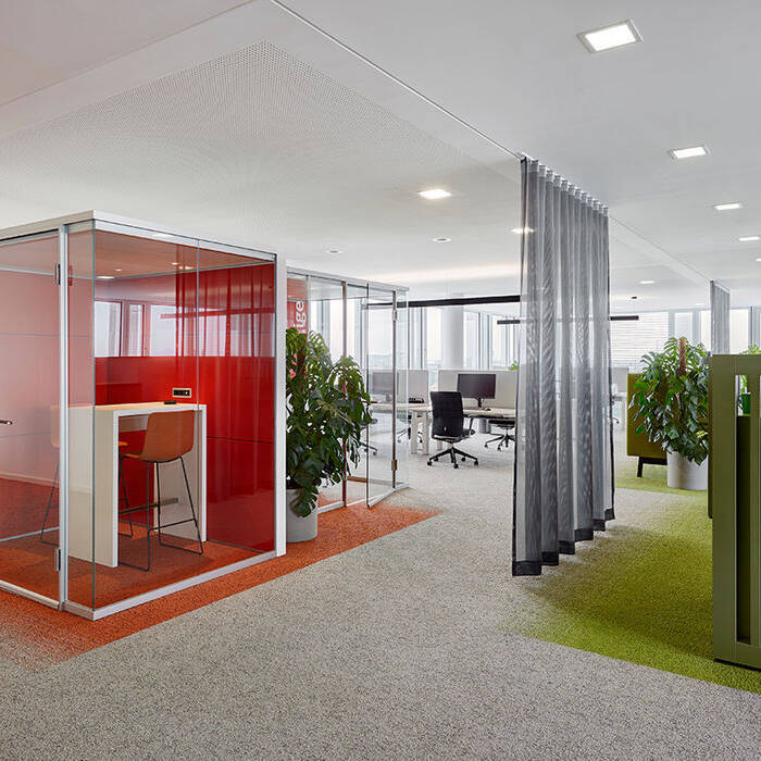 2073_M05_HEOnline_10_700pixel