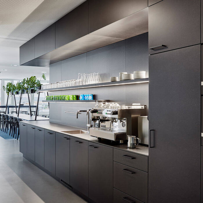 2073_M09_HEOnline_15_700pixel