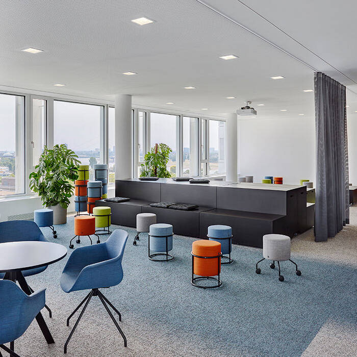 2073_M12_HEOnline_10_700pixel