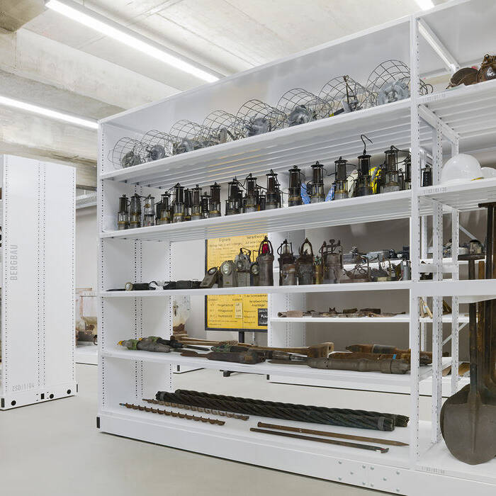 210514B025_15_700pixel