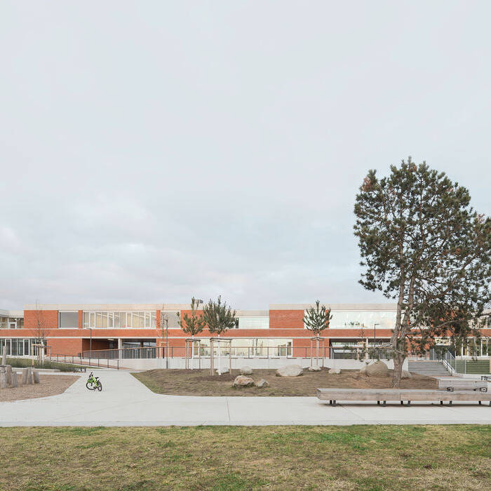 220130010_19_700pixel