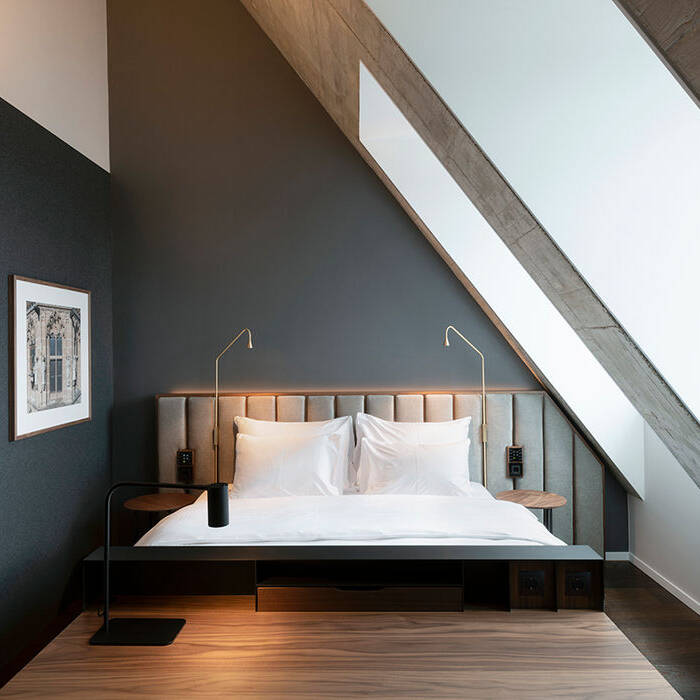 220512_CUBE_1737_VEF_4161_f_DM_10_700pixel