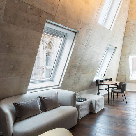 220512_CUBE_1737_VEF_4318_f_DM_10_700pixel