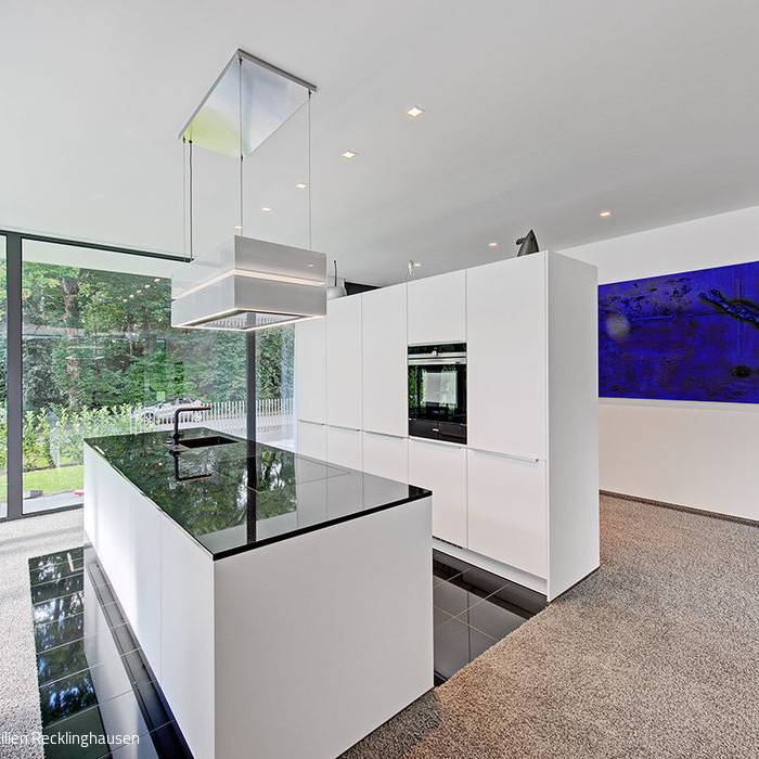 22_10_700pixelWhxAX6w5HxUkl