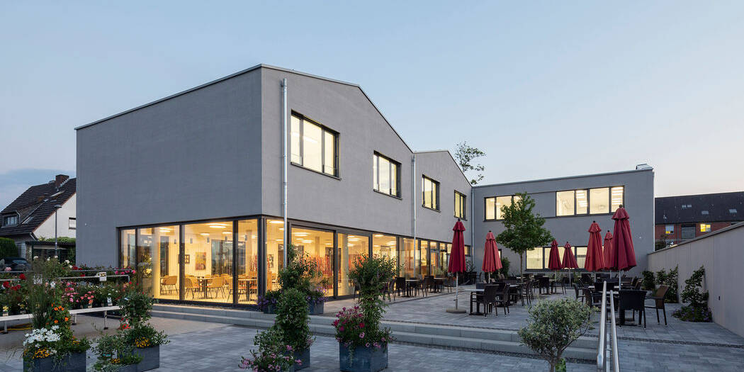 230609-monastery-cafe-104_new_19_700pixel