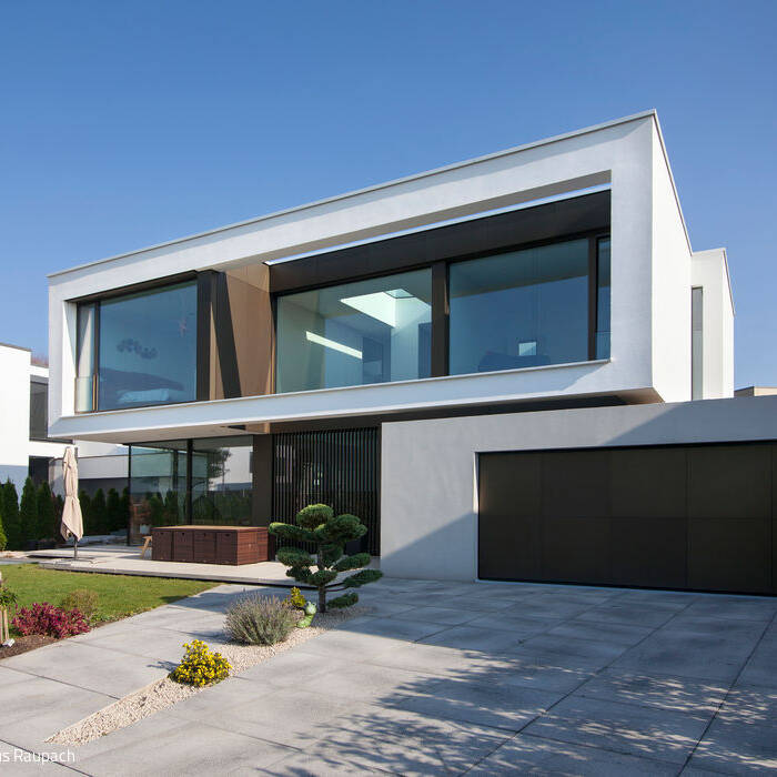 2461_310_Villa-Y_Ansicht-von-der-Strasse-I-Garten_300dpi_42_700pixel