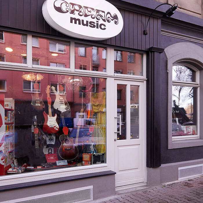 29_Cream_10_700pixel