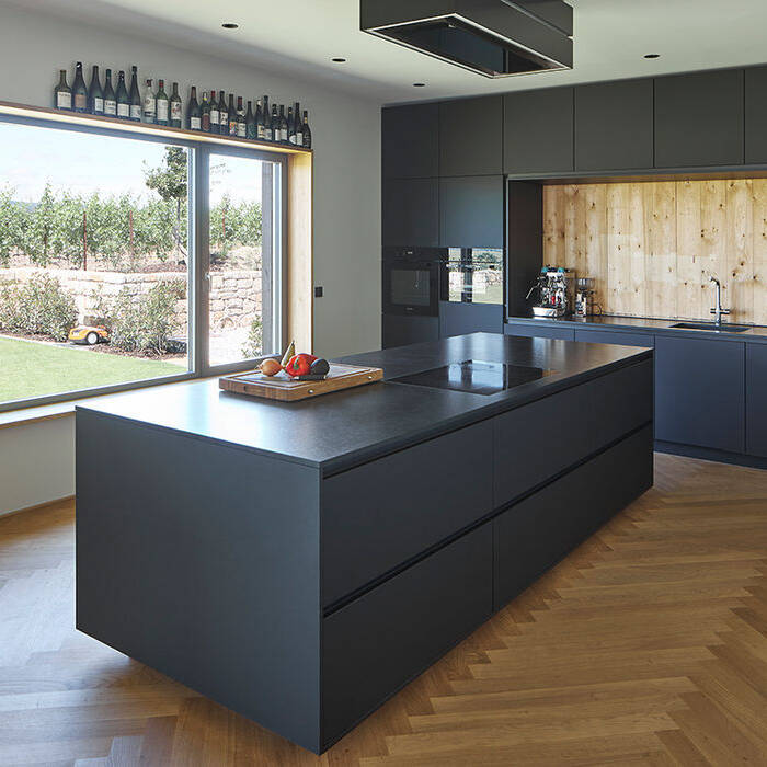 2X4A0329_highres_10_700pixel